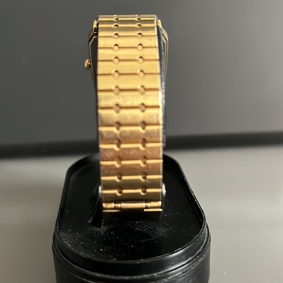 Vintage Pulsar Brushed Gold Toned Chamfer Tank Watch - Picture 9 of 16